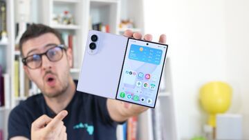 Samsung Galaxy Z Fold 8 reviewed by AndroidWorld Samsung Galaxy Z Fold 8 reviewed by AndroidWorld