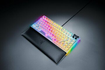 Razer BlackWidow V4 75 test� par Pizza Fria
