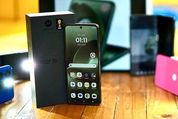 Motorola Razr 70 reviewed by NotebookCheck Motorola Razr 70 reviewed by NotebookCheck