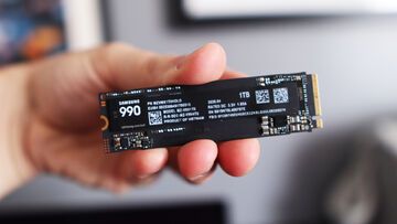 Samsung 990 testé par Trusted Reviews Samsung 990 testé par Trusted Reviews