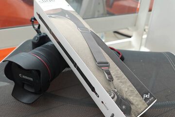 Peak Design Slide reviewed by GadgetGear