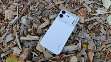 Nothing Phone 4b testé par Tech Advisor Nothing Phone 4b testé par Tech Advisor