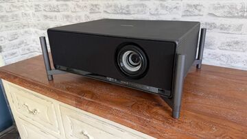XGIMI Titan test� par What Hi-Fi?