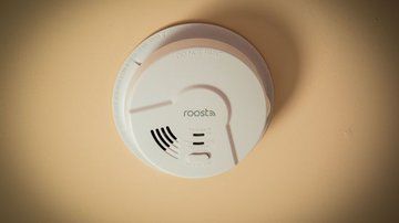 Roost Smart Smoke Alarm testé par CNET USA Roost Smart Smoke Alarm testé par CNET USA