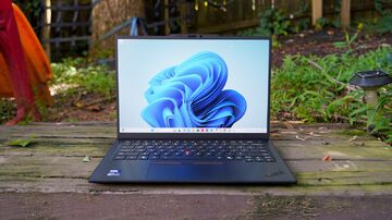 Lenovo Thinkpad X1 Carbon test par Engadget