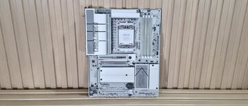 Asrock X870 test� par Tom's Hardware