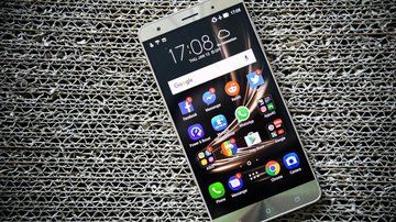 Asus ZenFone 3 Deluxe test par CNET USA