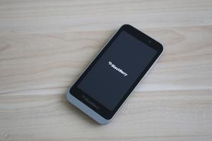 BlackBerry Q5 Review