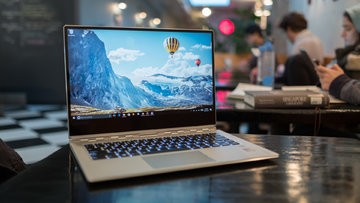 Lenovo Yoga 910 test par TechRadar Lenovo Yoga 910 test par TechRadar