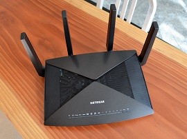 Netgear Nighthawk X10 test par CNET France Netgear Nighthawk X10 test par CNET France