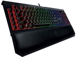 Razer BlackWidow Chroma V2 test par ComputerShopper Razer BlackWidow Chroma V2 test par ComputerShopper