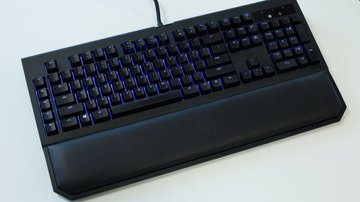 Razer BlackWidow Chroma V2 test par CNET USA Razer BlackWidow Chroma V2 test par CNET USA