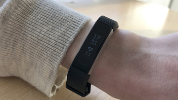 Fitbit Alta HR test par 01net