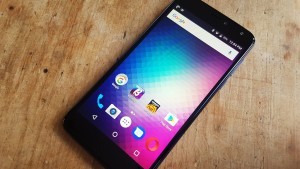Blu Life Max Review: 2 Ratings, Pros and Cons