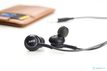 Test AKG 