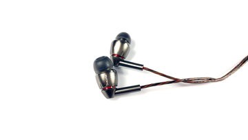 1More Quad Driver test par In-Ear Kopfherer