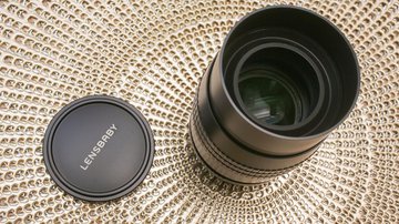 Lensbaby Velvet 85 Review: 2 Ratings, Pros and Cons