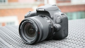 Canon EOS 200D Review