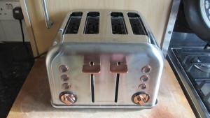 Morphy Richards Rose Gold Four Review: 1 Ratings, Pros and Cons