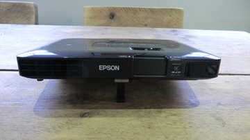 Epson Powerlite 1761W Review: 1 Ratings, Pros and Cons