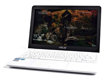 Asus VivoBook E200HA test par NotebookCheck