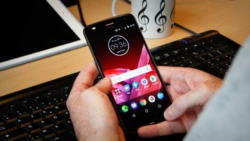 Lenovo Moto Z2 Play test par 01net Lenovo Moto Z2 Play test par 01net