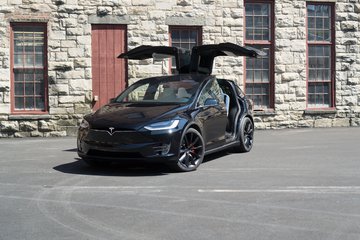 Tesla Model X test par CNET USA Tesla Model X test par CNET USA