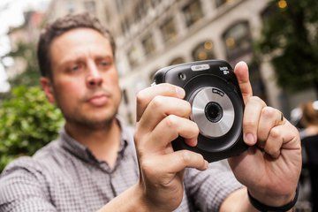 Fujifilm Instax Square SQ10 test par CNET USA Fujifilm Instax Square SQ10 test par CNET USA