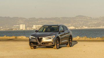 Alfa Romeo Stelvio Review: 4 Ratings, Pros and Cons