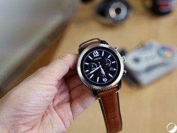 Fossil Q Explorist Review