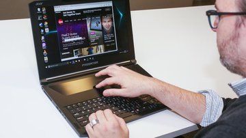 Acer Predator Triton 700 test par CNET USA Acer Predator Triton 700 test par CNET USA