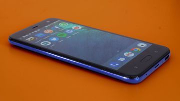 HTC U11 Life test par TechRadar