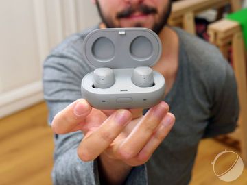 Samsung Gear IconX - 2018 Review