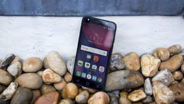 Alcatel Pixi 4 test par ExpertReviews