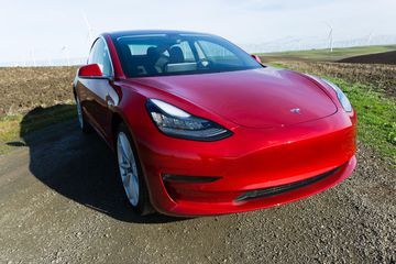 Tesla Model 3 test par CNET USA Tesla Model 3 test par CNET USA