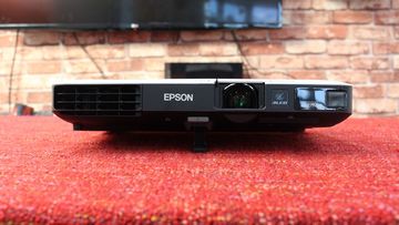 Epson EB-1795F im Test: 1 Bewertungen, erfahrungen, Pro und Contra