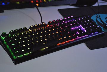 SteelSeries Apex M750 test par GamingWay SteelSeries Apex M750 test par GamingWay