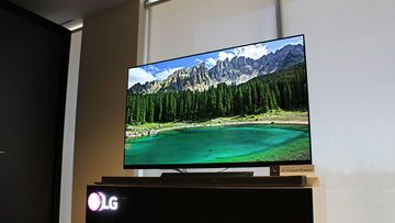 LG E8 Review