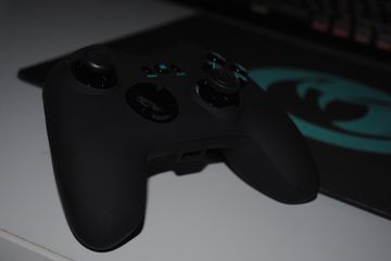 Análisis Nacon GC-200WL
