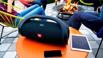 JBL Boombox testé par TechRadar JBL Boombox testé par TechRadar