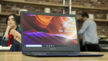 Asus ZenBook 13 test par ExpertReviews