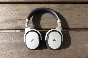 KEF Space One test par Trusted Reviews KEF Space One test par Trusted Reviews
