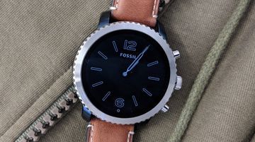 Fossil Q Explorist Gen 3 test par Wareable Fossil Q Explorist Gen 3 test par Wareable