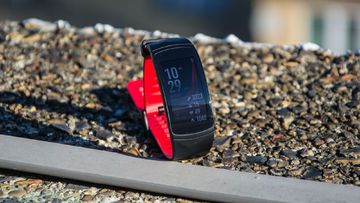 Samsung Gear Fit 2 Pro reviewed by ExpertReviews
