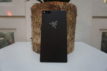 Razer Phone test par Trusted Reviews Razer Phone test par Trusted Reviews