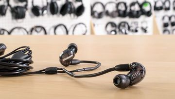 Shure SE215 reviewed by RTings