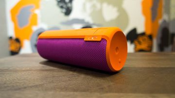 Ultimate Ears Boom 2 test par TechRadar Ultimate Ears Boom 2 test par TechRadar