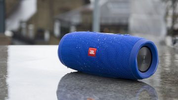 JBL Charge 3 test par ExpertReviews JBL Charge 3 test par ExpertReviews