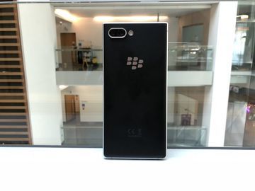 BlackBerry Key2 test par Trusted Reviews BlackBerry Key2 test par Trusted Reviews