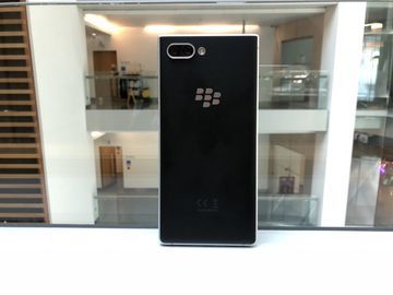 BlackBerry Key2 test par Trusted Reviews